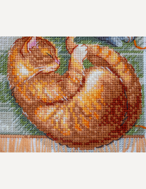 Siuvinėjimo kryželiu rinkinys „Katės ir siūlai“ 20 x 20 cm