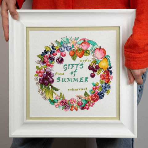 Charivna Mit kryželių rinkinys „Uogų gaiva“, Aida 16, 25,5×25,5 cm, 40 spalvų