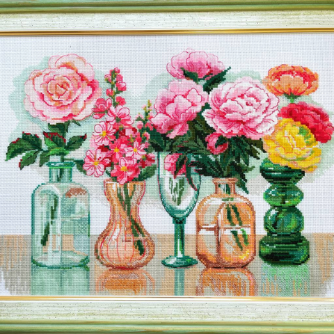 Siuvinėjimo kryželiu rinkinys „Gėlių simfonija“ 40 x 30 cm