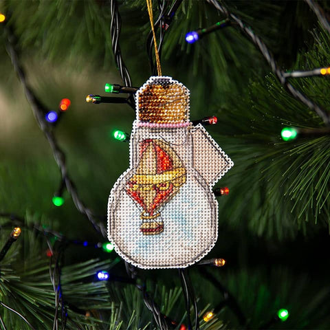 Charivna Mit kryželių siuvinėjimo rinkinys „Kelionė“ su karoliukais — plastikinė kanva 6×11 cm