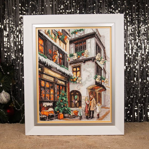 Kryželių siuvinėjimo rinkinys „Dovanos paieškoje“, 26×33,5 cm, 32 spalvos (Charivna Mit)