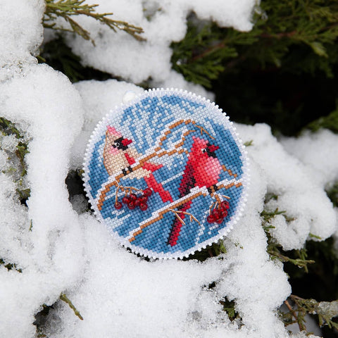 Charivna Mit kryželiu siuvinėjimo rinkinys „Žiemos vakaras“ – kalėdinis eglutės žaisliukas