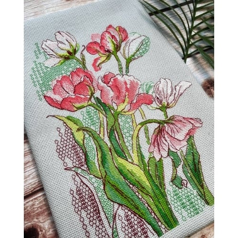 Siuvinėjimo blackwork rinkinys „Grakščios tulpės“ 21 x 30 cm