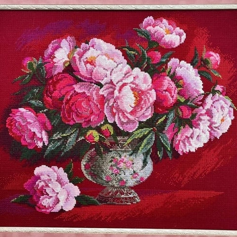 Siuvinėjimo kryželiu rinkinys „Prabangūs bijūnai“ 50 x 40 cm