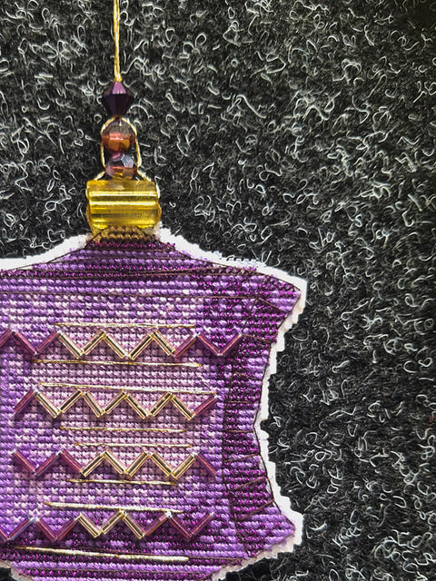 Charivna Mit siuvinėjimo kryželiu rinkinys – spalvoti žibintai eglutei su karoliukais