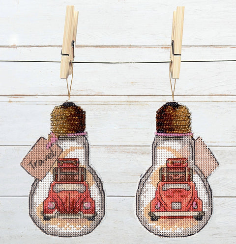 Charivna Mit kelionės motyvo kryželių rinkinys su karoliukais, 6×11 cm