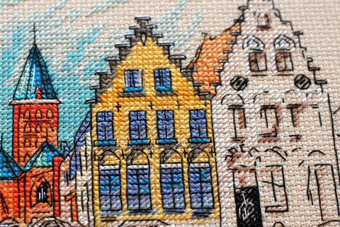 Abris Art siuvinėjimo kryželiu rinkinys Spalvingas miestas — 14 ct kanva 22×22 cm, 23 spalvos