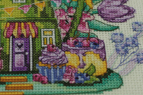 Abris Art kryželių rinkinys "Uogų keksiukai" 14 ct, 17×14 cm, 35 spalvų