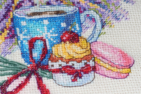 Abris Art kryželių siuvinėjimo rinkinys „Provanso rytas“ su dekoratyviniu mediniu rėmeliu 18×17 cm