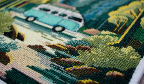 Abris Art siuvinėjimo kryželiu rinkinys „Nuotykių troškulys“ su PRECIOSA, 22×32 cm