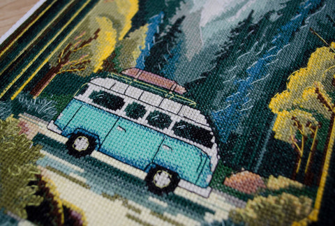 Abris Art siuvinėjimo kryželiu rinkinys „Nuotykių troškulys“ su PRECIOSA, 22×32 cm