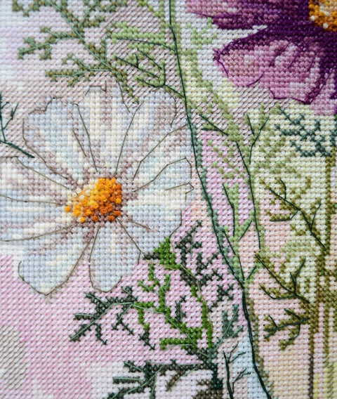Siuvinėjimo kryželiu rinkinys „Jausmingos spalvos“ – 38 atspalviai, 20×32 cm dekoratyvinis paveikslas