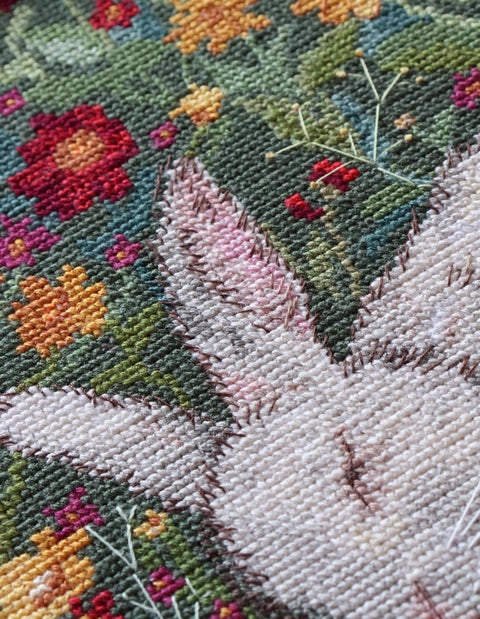 Abris Art siuvinėjimo rinkinys kryželiu „Karšta diena“ 20×20 cm — Aida 18 ct, 31 spalva