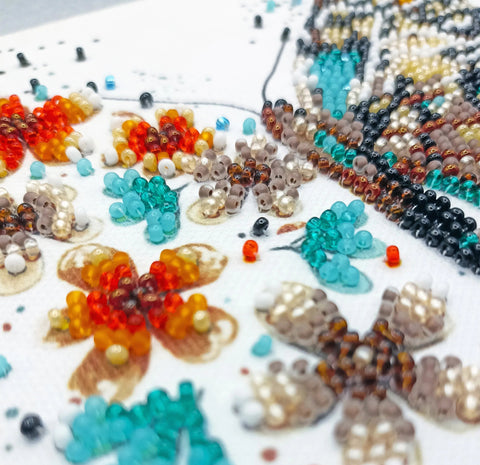 Abris Art mini siuvinėjimo rinkinys „Tigro sparnai“ 15×15 cm (Preciosa karoliukai)