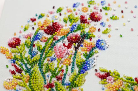 Siuvinėjimo karoliukais rinkinys „Dainuojantis paukštis“ 20×20 cm — Preciosa (Abris Art)