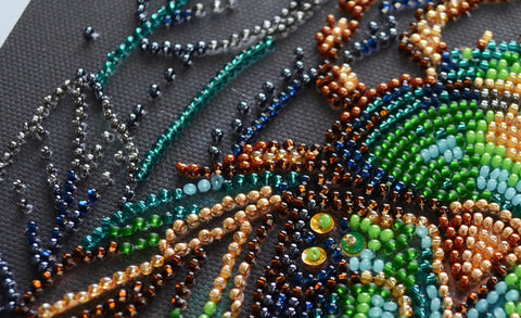 Abris Art karoliukų siuvinėjimo rinkinys „Smaragdinis vabalas“ 20×20 cm