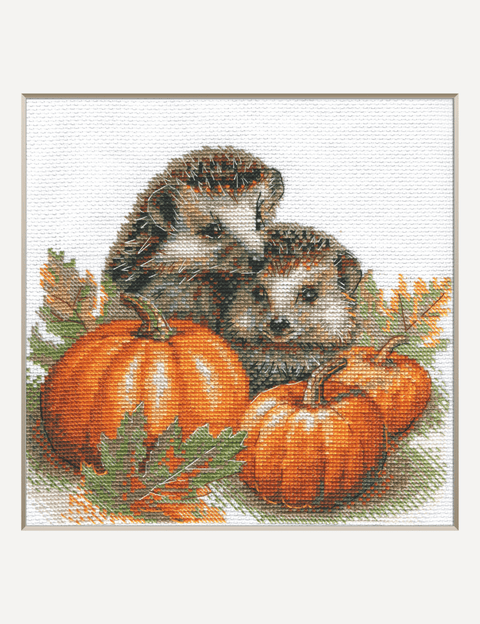 Siuvinėjimo kryželiu rinkinys „Ežiukai derliaus metu“ 20 x 20 cm