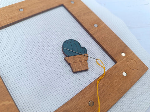 Adatų laikiklis‑magnetas „Kaktusas“ KF059/62 siuvimui - kaSiulai.lt