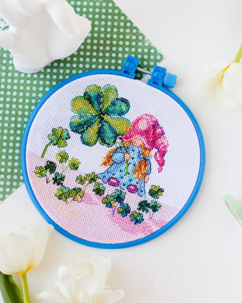 Abris Art siuvinėjimo kryželių rinkinys „Sėkmė tavo rankose“, 15×15 cm, 19 spalvų