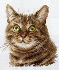 Alisa siuvinėjimo komplektas „Katės akys“ — Aida 14, 13 spalvų, 11×12 cm - kaSiulai.lt