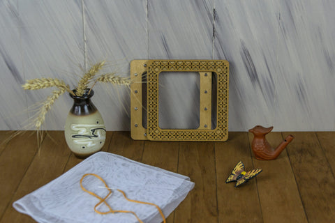 Ąžuolinis magnetinis siuvinėjimo rėmelis 14×14 cm, idealus rankdarbiams - kaSiulai.lt