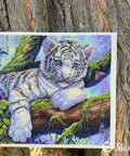 Baltasis tigras — siuvinėjimas kryželiu 37×29 cm - kaSiulai.lt