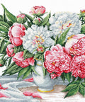 Bijūnų puokštė — siuvinėjimas kryželiu (Aida 16, 50 × 25,5 cm) - kaSiulai.lt