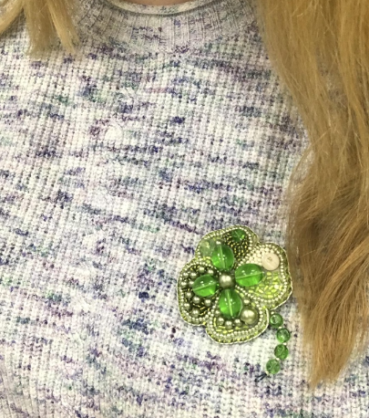 Crystal Art karoliukų siuvinėjimo rinkinys brošei „Sėkmės simbolis“ (Charivna Mit)