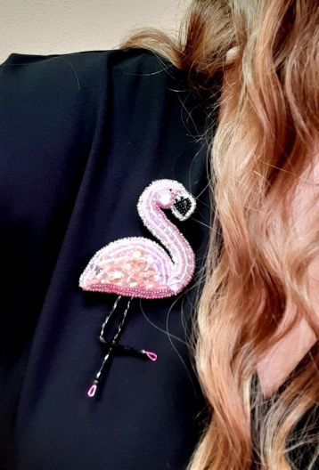 Komplektas brošei „Flamingas“ — karoliukų siuvinėjimo rinkinys