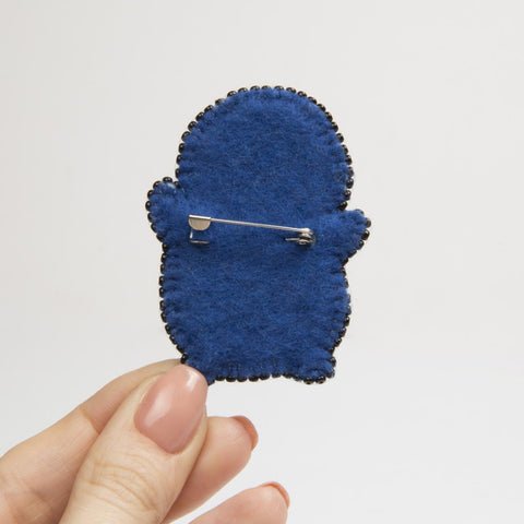 Karoliukų siuvinėjimo rinkinys brošei „Pingvinas“ — Preciosa & Crystal Art, Charivna Mit