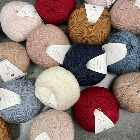 Spalva 002: DMC WOOLY 100% Merino Vilna - itin švelnūs vilnoniai siūlai