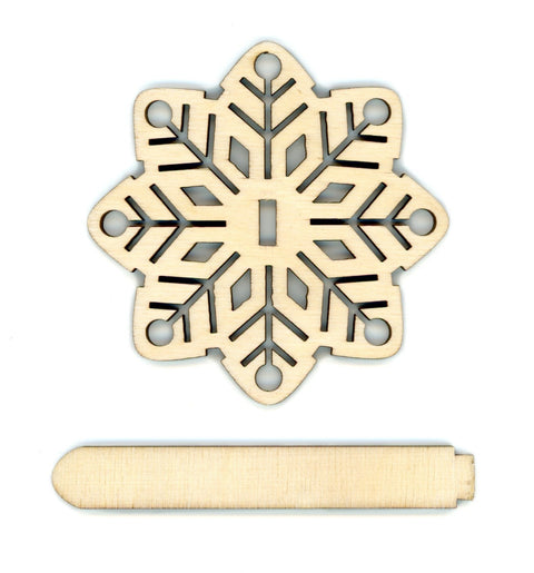 Kalėdinė medinė snaigės stovelė 8×8 cm – dekoratyvus rankdarbių laikiklis - kaSiulai.lt