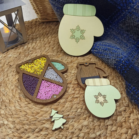 Karoliukams skirta organizavimo dėžutė „Geltona pirštinė“ KF027/82 - kaSiulai.lt