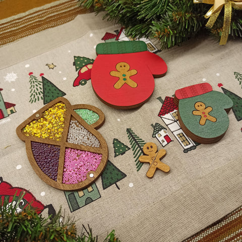 Karoliukų dėklas „Kalėdinė pirštinė“ KF027/83 - kaSiulai.lt