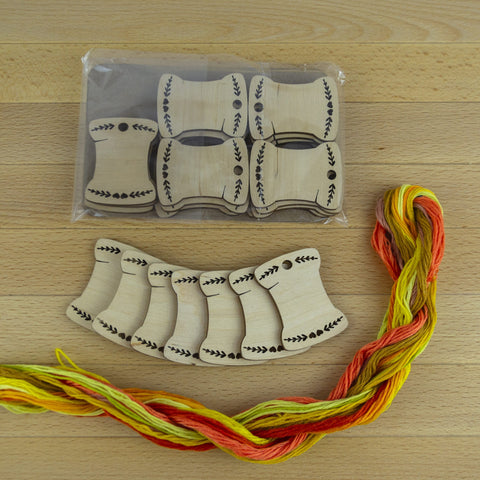 Kokybiškos siuvinėjimo bobinėlės „Raštas 2“ – 20 vnt. - kaSiulai.lt