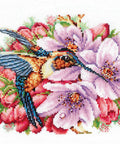 Kolibris ir gėlės — siuvinėjimo komplektas ant Aida 16 ct, 21×14,5 cm - kaSiulai.lt