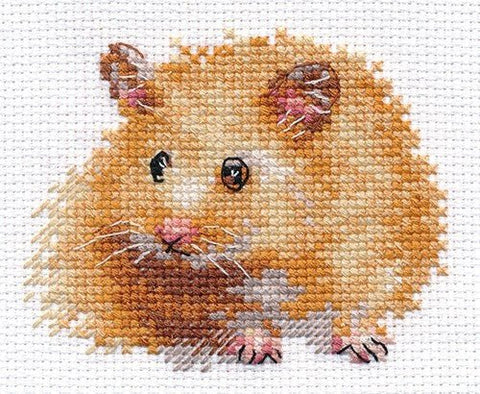 Komplektas siuvinėjimui kryželiu „Žiurkėnas“ — Aida 14 ct, 14 spalvų, 9×7 cm - kaSiulai.lt
