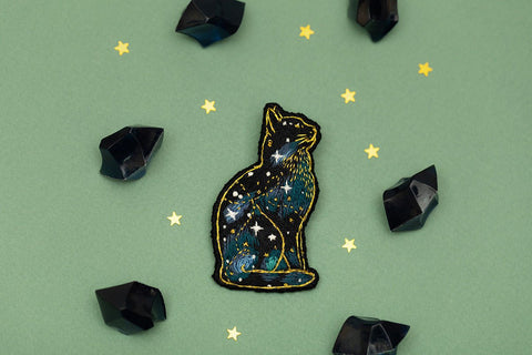 Kryželiu siuvinėjimo komplektas — kosminės katės brošė, puiki dovana - kaSiulai.lt