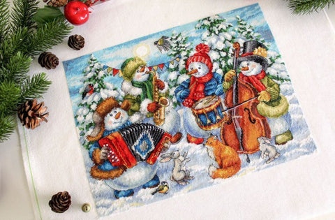 Kryželiu siuvinėjimo komplektas „Linksmas orkestras“, 25×32 cm - kaSiulai.lt