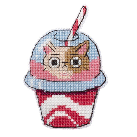 Kryželiu siuvinėjimo komplektas — mielos katės magnetukai šaldytuvui - kaSiulai.lt