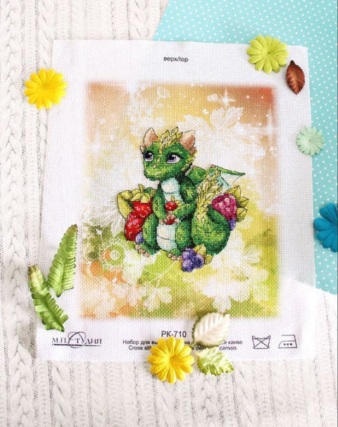 Kryželiu siuvinėjimo komplektas „Žemės sergėtojas“ 13×12 cm - kaSiulai.lt