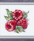„Kvapnios uogos“ siuvinėjimo komplektas (Zweigart Aida 16, 15×14 cm) - kaSiulai.lt