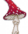 Magnetas siuvinėjimui kryželiu „Musmirė“, 5,1×8,5 cm - kaSiulai.lt