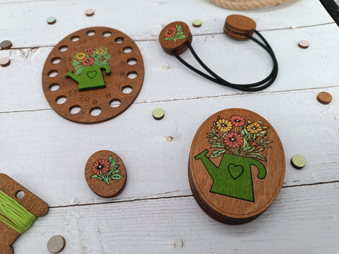 Magnetinis siuvimo adatos laikiklis „Gėlės“ KF059/205P - kaSiulai.lt