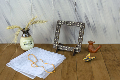 Magnetinis siuvinėjimo lankas 14×14 cm, wenge — stabilus ir patogus - kaSiulai.lt