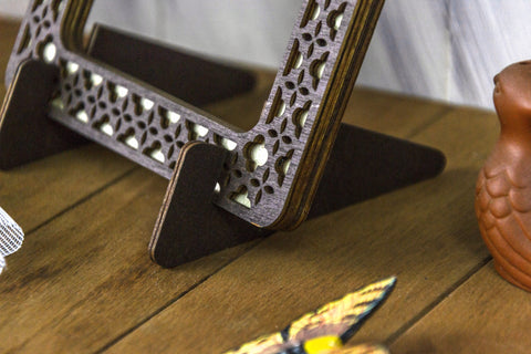 Magnetinis siuvinėjimo lankas 14×14 cm, wenge — stabilus ir patogus - kaSiulai.lt