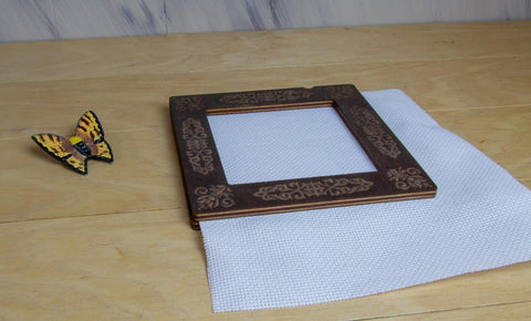 Magnetinis siuvinėjimo rėmelis 15×15 cm, 6 mm — smulkiems rankdarbiams - kaSiulai.lt