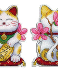 Maneki‑neko — laimės katino siuvinėjimo komplektas dovanai - kaSiulai.lt