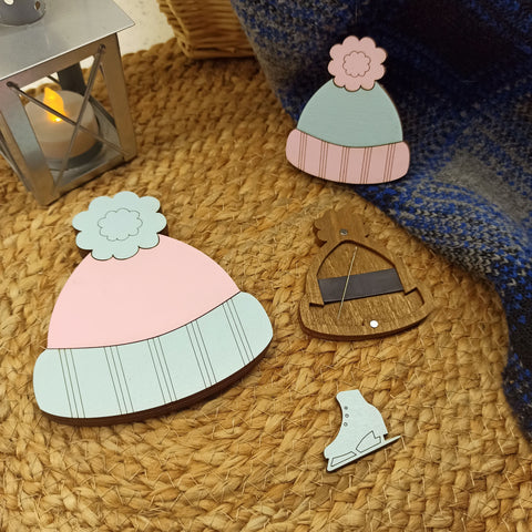 Medinė adatinė dėžutė „Mėlyna skrybėlė“ KF056/84 - kaSiulai.lt