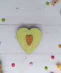 Medinis adatų dėklas su žalia širdele KF056/100G - kaSiulai.lt